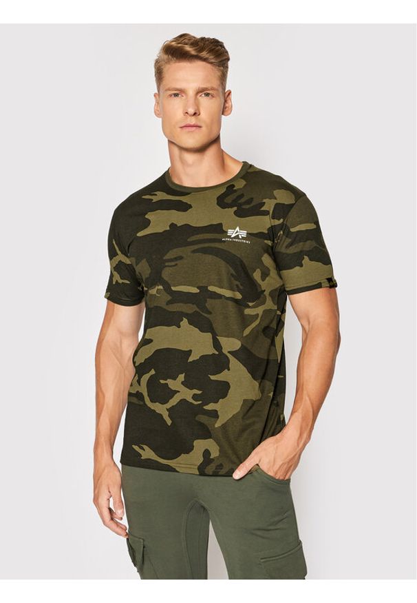 Alpha Industries T-Shirt Backprint T Camo 128507C Zielony Regular Fit. Kolor: zielony. Materiał: bawełna