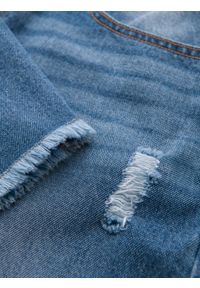Ombre Clothing - Męskie krótkie spodenki jeansowe z przetarciami i dziurami – niebieskie V3 - Rozmiar: M. Okazja: na co dzień. Kolor: niebieski. Materiał: jeans. Długość: krótkie. Wzór: aplikacja. Sezon: lato. Styl: klasyczny, casual #4