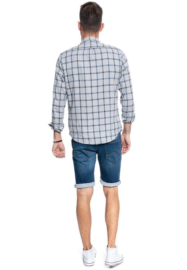 Mustang - MUSTANG CHICAGO SHORT MĘSKIE SZORTY KRÓTKIE SPODENKI DENIM BLUE 1011731 5000 682. Okazja: na co dzień, na spacer. Materiał: denim. Długość: krótkie. Sezon: lato. Styl: elegancki, klasyczny, casual