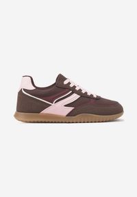 Born2be - Brązowe Sneakersy w Stylu Tenisówek Ozdobione Geometrycznym Wzorem Fesilia. Okazja: na co dzień. Kolor: brązowy. Materiał: jeans. Wzór: aplikacja, geometria