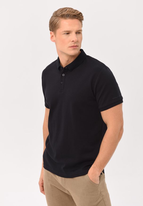 Volcano - Koszulka polo O-VOLVI. Typ kołnierza: polo. Materiał: prążkowany, bawełna, włókno, materiał. Długość: krótkie. Styl: klasyczny, elegancki