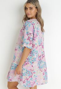 Born2be - Fioletowa Trapezowa Sukienka Mini z Wiskozy w Kwiaty Donnia. Kolor: fioletowy. Materiał: wiskoza. Wzór: kwiaty. Sezon: wiosna, lato. Typ sukienki: trapezowe. Długość: mini #4