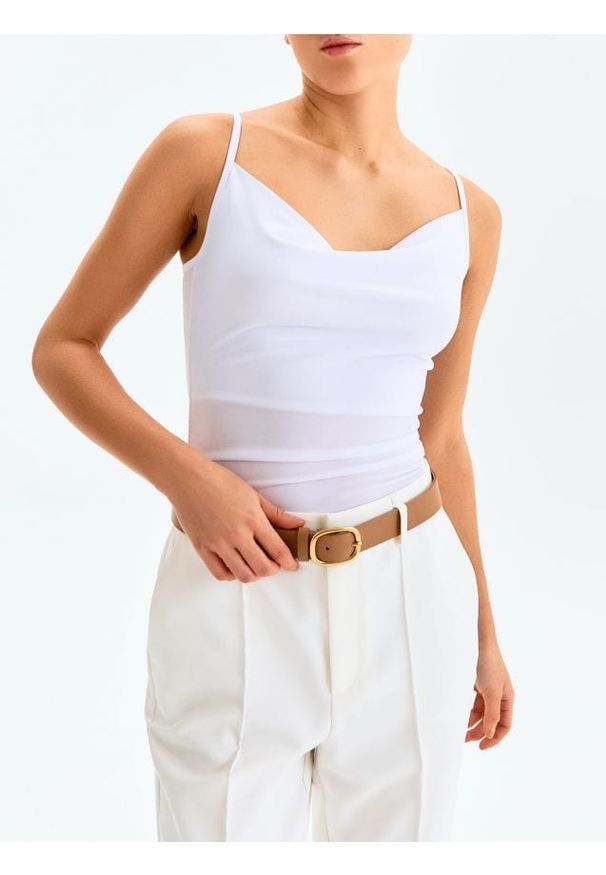 Sinsay - Gładki pasek z metalową klamrą - brązowy. Kolor: brązowy. Wzór: gładki