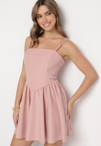 Born2be - Różowa Gorsetowa Sukienka z Rozkloszowanym Dołem Lealetia. Typ kołnierza: dekolt gorset. Kolor: różowy. Długość rękawa: na ramiączkach. Typ sukienki: gorsetowe #1