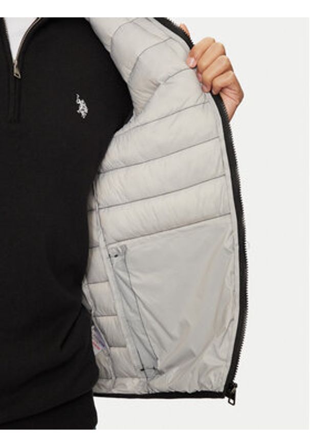U.S. Polo Assn. Kamizelka MUP3267 Czarny Regular Fit. Typ kołnierza: polo. Kolor: czarny. Materiał: syntetyk