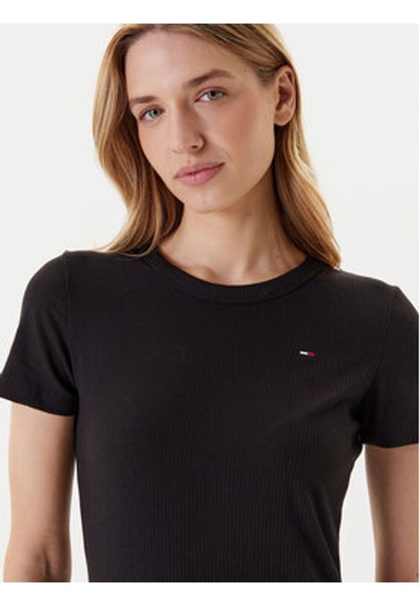 Tommy Jeans Sukienka codzienna DW0DW19721 Czarny Slim Fit. Okazja: na co dzień. Kolor: czarny. Materiał: syntetyk. Typ sukienki: proste. Styl: casual