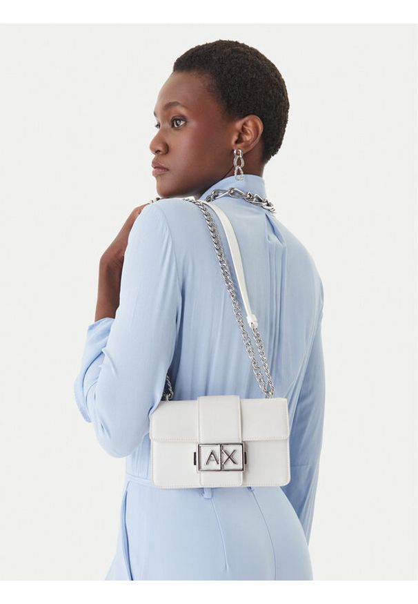 Armani Exchange Torebka XW000071 AF12039 U0011 Biały. Kolor: biały. Materiał: skórzane