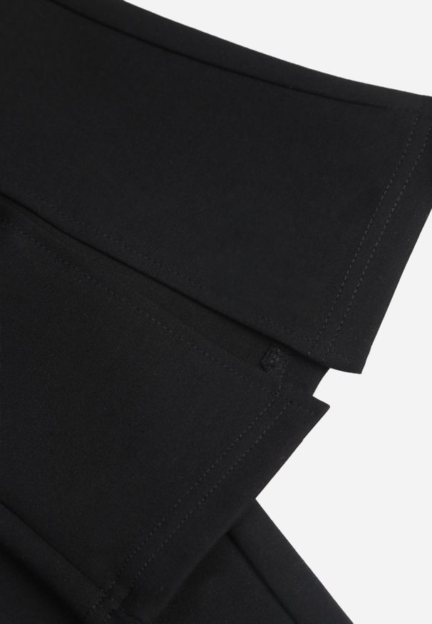 Born2be - Czarne Spodnie o Kroju Dzwonów z Ozdobnymi Rozcięciami Telocus. Okazja: na co dzień. Kolor: czarny. Materiał: bawełna, wiskoza. Styl: elegancki, casual