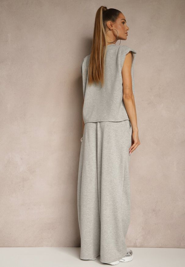 Renee - Szary Komplet z Wiskozą Szerokie Spodnie i Koszulka z Usztywnionymi Ramionami Neidra. Kolor: szary. Materiał: wiskoza