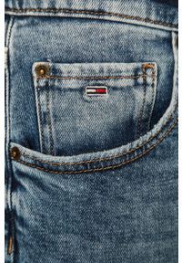 Tommy Jeans - Jeansy. Kolor: niebieski. Materiał: bawełna, denim, elastan. Wzór: aplikacja #2