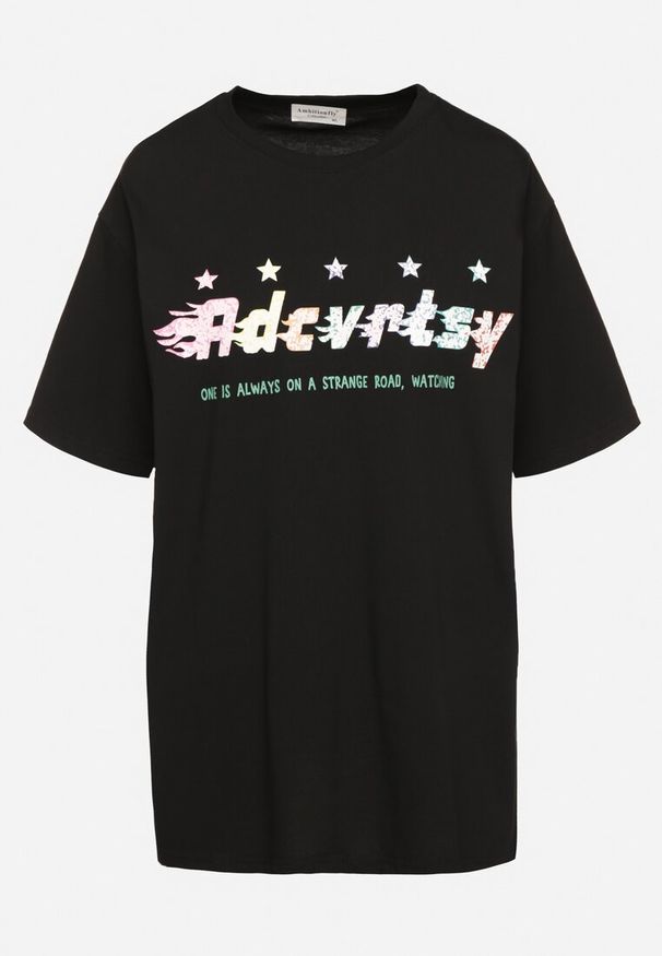 Born2be - Czarny Oversizowy T-shirt z Napisem z Przodu i Gwiazdami na Plecach Ilanlith. Okazja: na co dzień. Kolor: czarny. Materiał: jeans. Wzór: napisy. Sezon: wiosna. Styl: klasyczny, casual