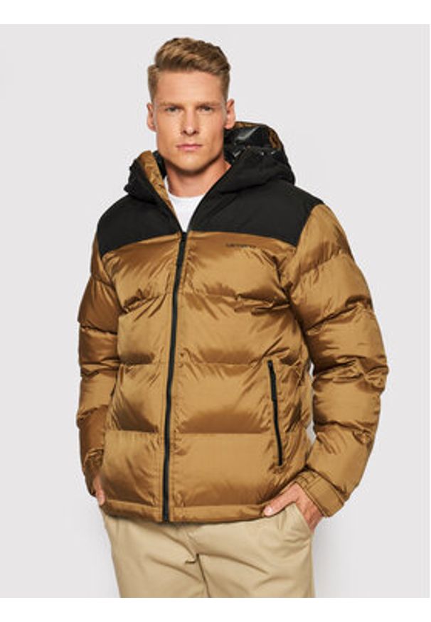 Kurtka puchowa Carhartt WIP. Kolor: brązowy. Materiał: puch