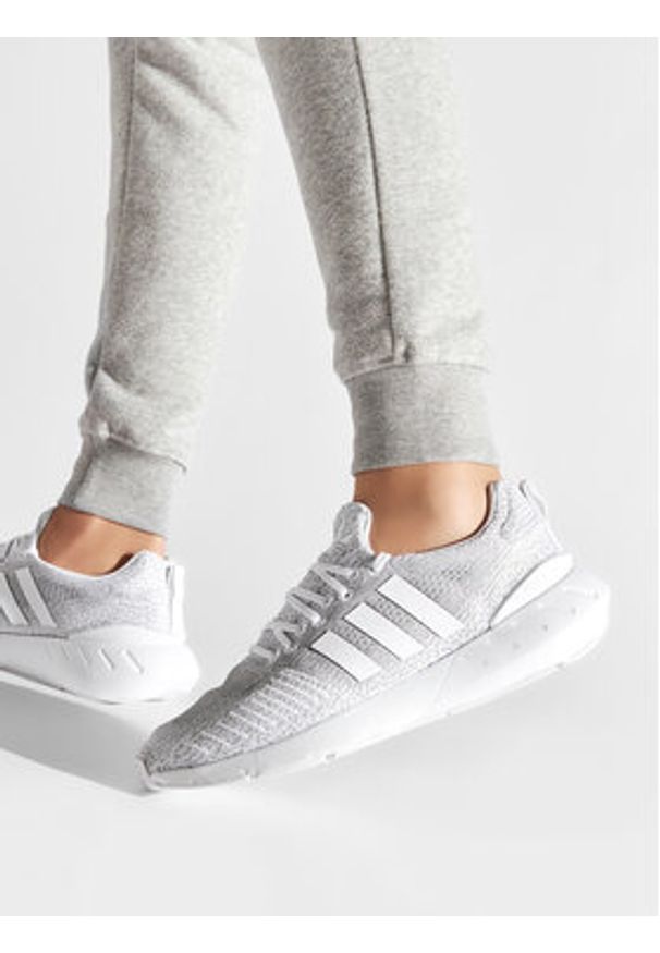 Adidas - adidas Sneakersy Swift Run 22 GZ3499 Szary. Kolor: szary. Materiał: materiał. Sport: bieganie