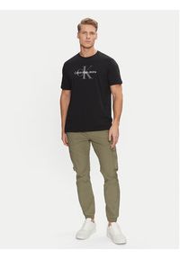 Calvin Klein Jeans Joggery Skinny Cargo J30J327614 Beżowy Skinny Fit. Kolor: beżowy. Materiał: bawełna