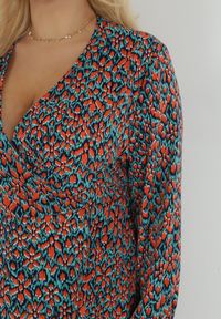 Born2be - Granatowo-Pomarańczowa Kopertowa Sukienka Midi z Gumką w Pasie Livana. Kolekcja: plus size. Kolor: niebieski. Typ sukienki: kopertowe. Długość: midi #4