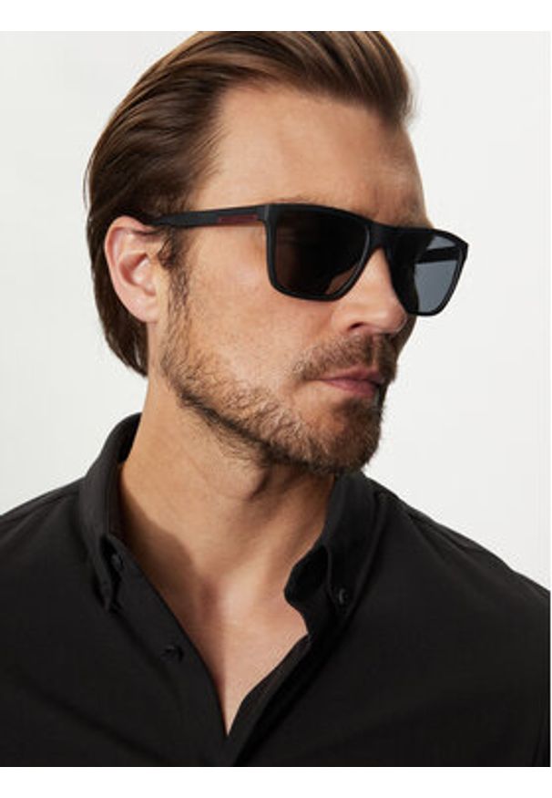 Armani Exchange Okulary przeciwsłoneczne 0AX4080S Czarny. Kolor: czarny