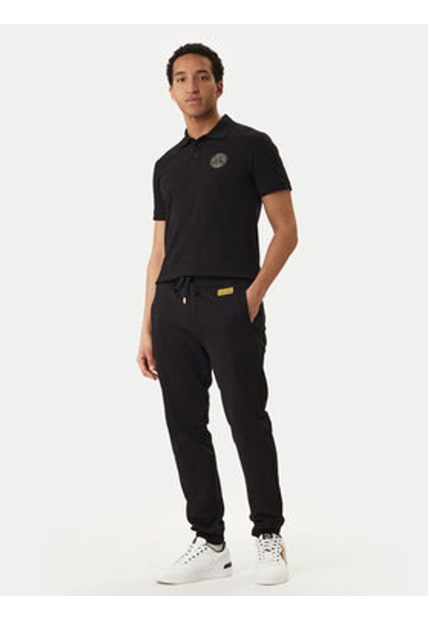 Versace Jeans Couture Spodnie dresowe 80GAAT04 CF01T Czarny Regular Fit. Kolor: czarny. Materiał: bawełna