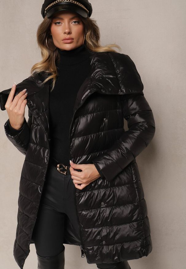 Renee - Czarna Kurtka Dagiel. Typ kołnierza: bez kaptura. Kolor: czarny. Długość rękawa: długi rękaw. Długość: długie. Wzór: aplikacja. Sezon: zima. Styl: elegancki