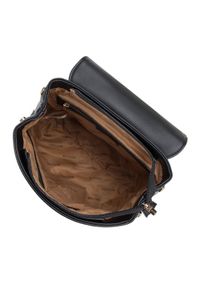 Wittchen - Damski plecak z łańcuchem na klapie. Kolor: czarny. Materiał: skóra ekologiczna. Wzór: aplikacja. Styl: klasyczny, elegancki #4