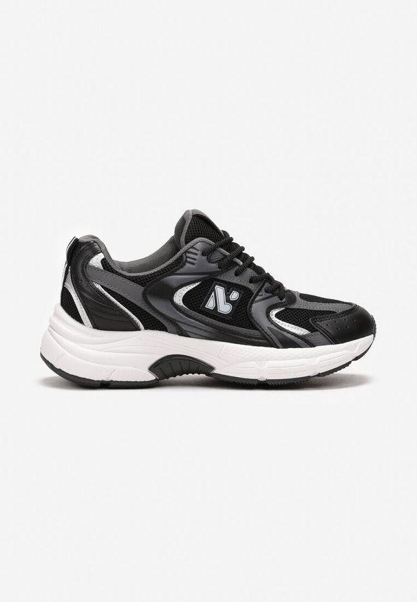 Renee - Czarne Sneakersy przed Kostkę na Grubej Podeszwie Blaires. Okazja: na co dzień. Wysokość cholewki: przed kostkę. Kolor: czarny