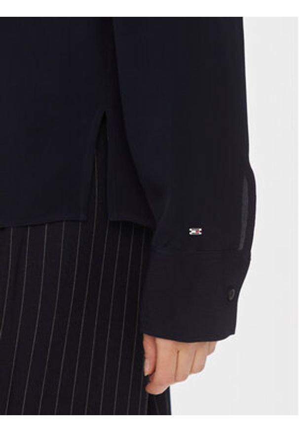 TOMMY HILFIGER - Tommy Hilfiger Bluzka WW0WW40529 Granatowy Relaxed Fit. Kolor: niebieski. Materiał: wiskoza