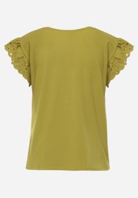 Born2be - Ciemnozielona Bluzka z Bawełny z Ażurowymi Falbankami Zamiast Rękawów Vodelia. Typ kołnierza: kołnierz z falbankami. Kolor: zielony. Materiał: bawełna. Wzór: ażurowy #6