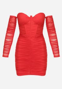 Born2be - Czerwona Dopasowana Sukienka Mini z Marszczeniem Iobe. Typ kołnierza: dekolt hiszpanka, dekolt gorset. Kolor: czerwony. Materiał: tkanina. Typ sukienki: gorsetowe. Długość: mini #2