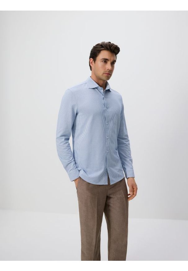 Reserved - Prążkowana koszula slim fit - jasnoniebieski. Kolor: niebieski. Materiał: prążkowany