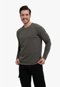 Volcano - Longsleeve męski L-FAR. Okazja: na co dzień. Materiał: prążkowany, bawełna, dzianina. Długość rękawa: długi rękaw. Długość: długie. Wzór: ze splotem. Styl: klasyczny, casual #1