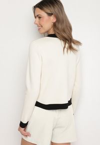 Born2be - Beżowy Sweter Kardigan z Wiskozą w Stylu Retro z Ozdobnymi Guzikami Terolea. Okazja: na co dzień. Kolor: beżowy. Materiał: wiskoza. Długość rękawa: długi rękaw. Długość: długie. Styl: retro #5