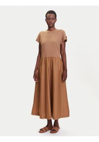 TOMMY HILFIGER - Tommy Hilfiger Sukienka codzienna Modern Cody WW0WW46711 Brązowy Regular Fit. Okazja: na co dzień. Kolor: brązowy. Materiał: bawełna. Typ sukienki: proste. Styl: casual #1