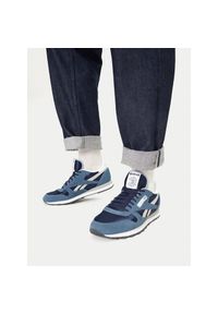 Sneakersy Reebok. Kolor: niebieski. Model: Reebok Classic #1