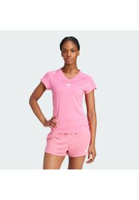 Adidas - Koszulka AEROREADY Train Essentials Minimal Branding V-Neck. Typ kołnierza: dekolt w serek. Kolor: biały, wielokolorowy, różowy. Materiał: materiał