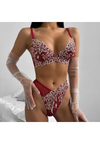 Intica - Komplet bielizny z haftem i usztywnianymi miseczkami Airi. Kolor: czerwony. Materiał: materiał. Wzór: haft #5