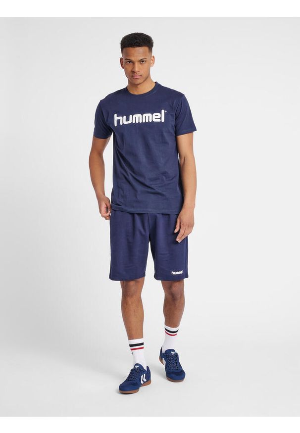 Koszulka sportowa z krótkim rękawem męska Hummel Cotton Logo. Kolor: niebieski. Długość rękawa: krótki rękaw. Długość: krótkie