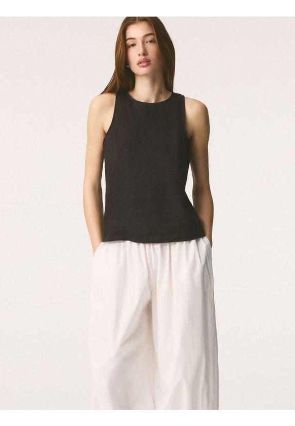 Reserved - Lniana bluzka - ciemnobrązowy. Kolor: brązowy. Materiał: len