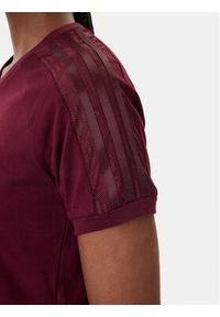 Adidas - adidas T-Shirt Lace Cali KC6453 Bordowy Regular Fit. Kolor: czerwony. Materiał: bawełna #3