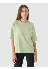 4f - T-shirt oversize z nadrukiem damski - oliwkowy/khaki. Okazja: na co dzień. Kolor: brązowy, wielokolorowy, oliwkowy. Materiał: jersey, dzianina, bawełna. Długość rękawa: krótki rękaw. Długość: krótkie. Wzór: nadruk. Styl: casual, klasyczny, sportowy