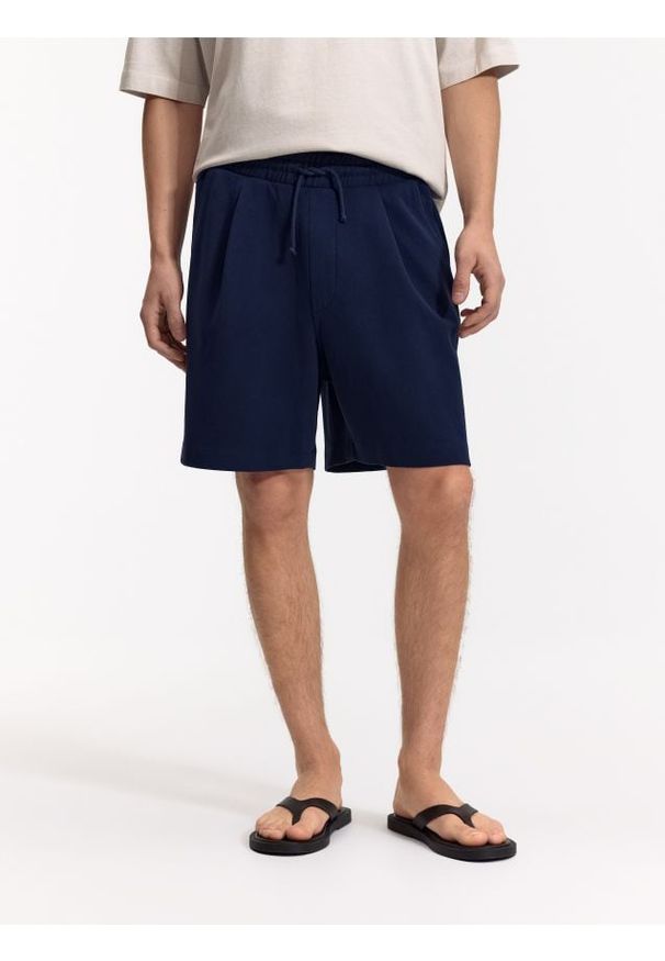 Reserved - Szorty comfort fit - granatowy. Kolor: niebieski. Materiał: dzianina, bawełna
