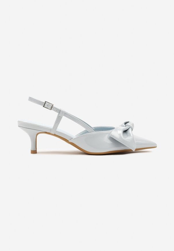 Renee - Niebieskie Sandały Lakierowane Vices na Kaczuszce Typu Slingback z Kokardą Kovenna. Okazja: na co dzień. Zapięcie: sprzączka. Kolor: niebieski. Materiał: lakier. Obcas: na szpilce. Styl: klasyczny, elegancki, casual. Wysokość obcasa: średni