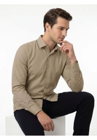 Delikatnie Taliowana Elegancka Koszula Męska - Victorio - Jasny Brąz. Kolor: brązowy, wielokolorowy, beżowy. Materiał: bawełna, elastan, poliester. Styl: elegancki #4