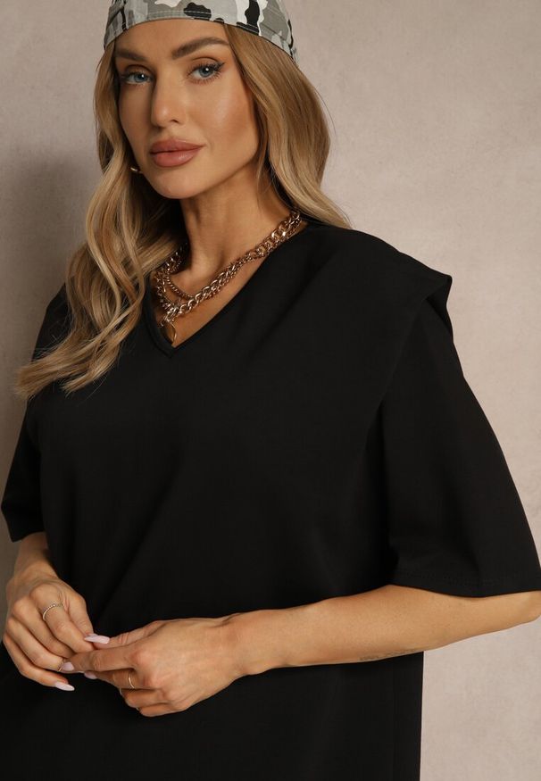 Renee - Czarny Komplet z Wiskozą T-shirt z Dekoltem w Serek i Spodnie o Szerokim Kroju Zevline. Kolor: czarny. Materiał: wiskoza