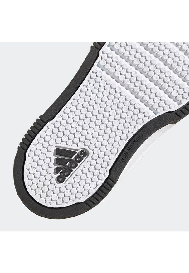 Adidas - Buty sportowe dla dzieci ADIDAS Tensaur. Okazja: na uczelnię. Zapięcie: rzepy. Kolor: biały, czarny, wielokolorowy. Materiał: materiał. Szerokość cholewki: normalna. Wzór: paski. Sport: turystyka piesza