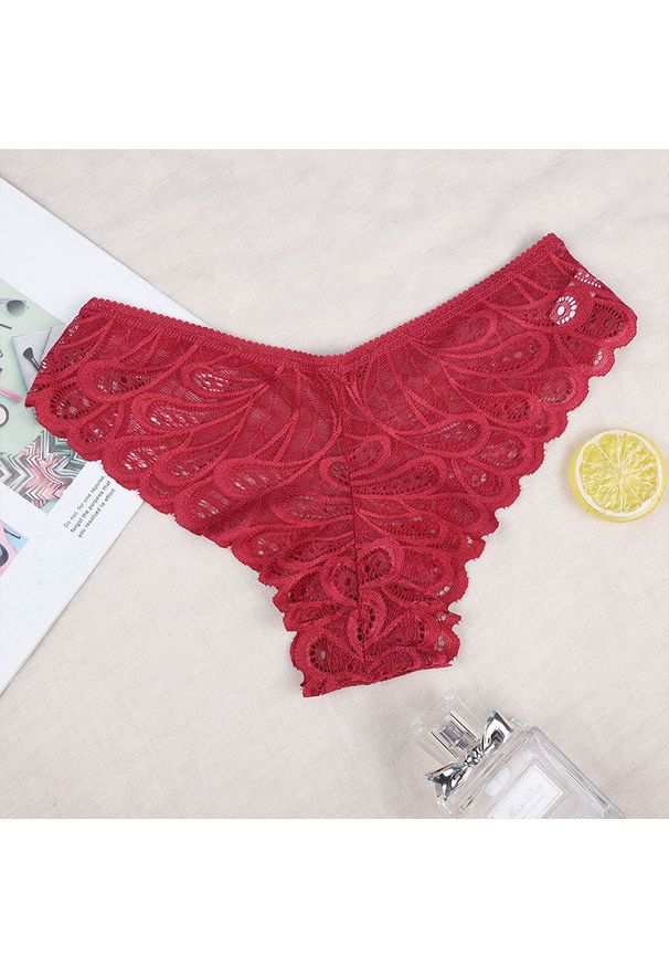 Intica - Stringi koronkowe z delikatnego materiału na romantyczne wieczory Jacquelyne. Kolor: czerwony. Materiał: materiał, koronka. Wzór: koronka