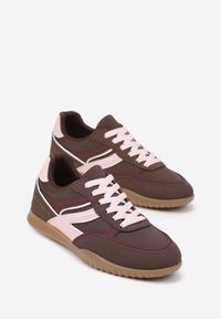 Born2be - Brązowe Sneakersy w Stylu Tenisówek Ozdobione Geometrycznym Wzorem Fesilia. Okazja: na co dzień. Kolor: brązowy. Materiał: jeans. Wzór: aplikacja, geometria #3
