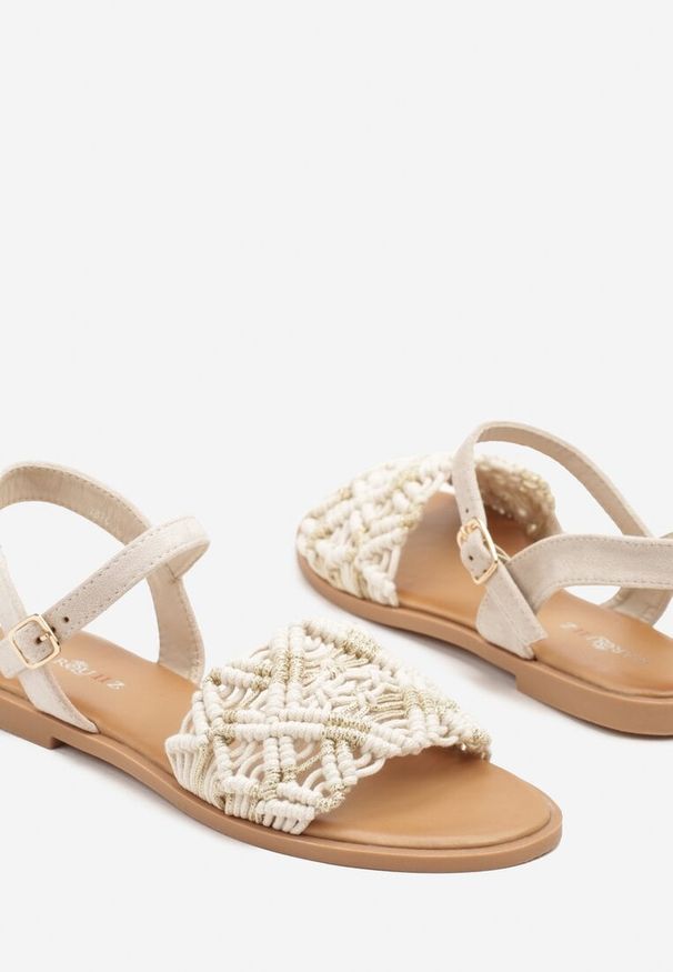 Renee - Beżowe Sandały z Plecionką w Stylu Boho Ciarivaria. Okazja: na co dzień. Zapięcie: sprzączka. Kolor: beżowy. Styl: boho