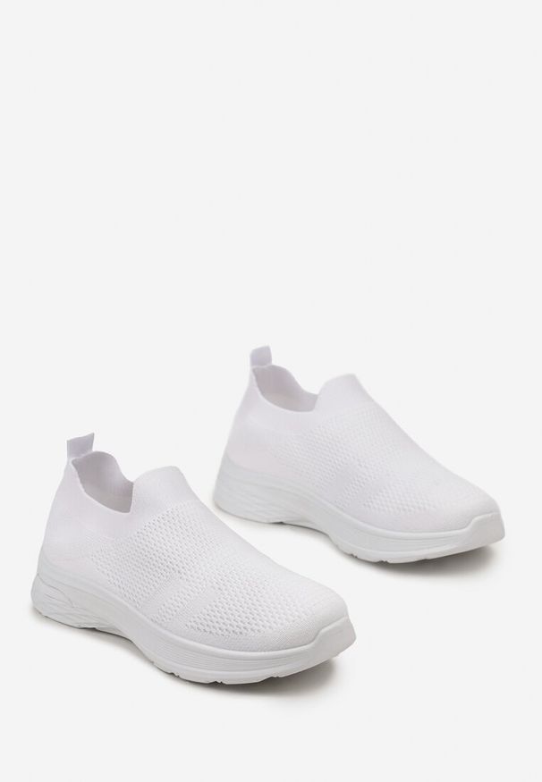 Born2be - Białe Wsuwane Buty Sportowe z Elastyczną Cholewką Rosillte. Zapięcie: bez zapięcia. Kolor: biały. Szerokość cholewki: normalna