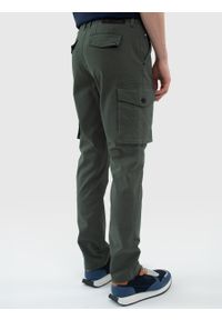 Big-Star - Spodnie męskie typu cargo khaki Ian 303. Okazja: na co dzień. Stan: podwyższony. Kolor: zielony. Materiał: tkanina. Styl: casual, elegancki, sportowy #2