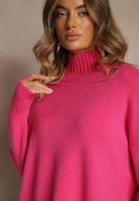 Renee - Fuksjowy Gładki Golf Casual Ralloria. Okazja: na co dzień. Typ kołnierza: golf. Kolor: różowy. Materiał: jeans, prążkowany. Długość rękawa: długi rękaw. Długość: długie. Wzór: gładki. Styl: casual