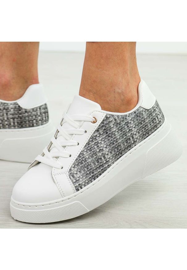 Szare sportowe buty damskie McBraun 23335. Okazja: na co dzień. Kolor: szary. Materiał: skóra. Sezon: wiosna, jesień, lato. Obcas: na platformie